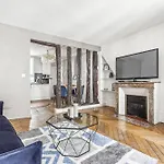 Le Marais 1Br Place Saint