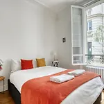 Perfect T2 At The Foot Of The Eiffel Tower-Paris 7