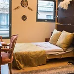 Cocoon Of Love Near Montparnasse