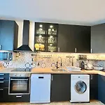 Apartment Parisnicostay - Cosy 4 Bedrooms Flat Seine River