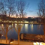 Apartment Parisnicostay - Cosy 4 Bedrooms Flat Seine River