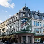 Exclusive Suite Parisian Palace