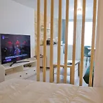 Nice Studio In The 5Th