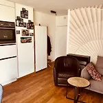 Jolie 2 Pieces Avec Balcon Paris 15 Eme