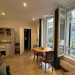 Charmant Et Tranquille Plein Centre De Paris!