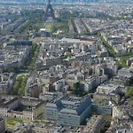 Perfect T2 At The Foot Of The Eiffel Tower-Paris 7