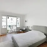 Bright Studio For 2 - Champs-Elysees