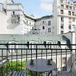 Bright Studio For 2 - Champs-Elysees