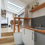 Amazing Mazarine Studio