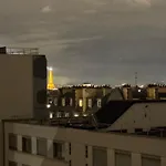 2 Bedroom In Middle Of Paris