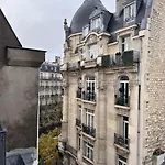 Studio R - Paris
