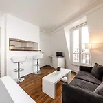 Lovely Studio Withn View In Saint Germain