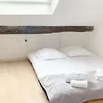 Amazing Location Only 3 Minutes From Luxembourg Gargens