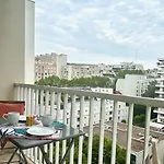 Chambre Tout Confort, Spacieuse, Calme Et Lumineuse Avec Balcon
