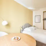 Studio Boulevard Voltaire - Golden - III