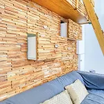 Charmant Studio Boulevard Voltaire - II