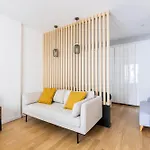 Luxurious 1 Bedroom Republique Vinaigriers Free Netflix