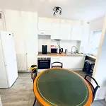 Appartement Bastille - Voltaire - Le Marais - Centre De Paris - 5 Pers