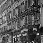 Hotel Du Plat D\'Etain