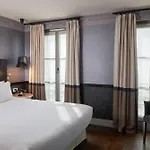 Les Plumes Hotel