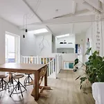 Charming Accommodation For 4 In The Heart Of Montmartre