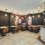 Hotel Beauquartier Montmartre