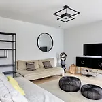 Residence Porte Maillot Arc De Triomphe By Studio Prestige
