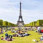 Central Paris Elegant Apartment Near The Eiffel Tower And Invalides