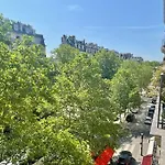 Gustave - Charming Eiffel Tower Appartement -