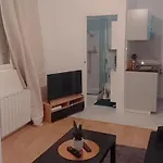 A Deux Pas Du Trocadero