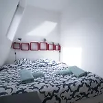 Comfortable Apartment In The Heart Of Paris