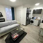 2 Pieces Proche Centre Ville Et Transport