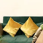 Seine Apartment
