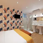 Cosy And Modern Updated Studio