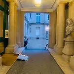 2 Bedrooms - Paris Centre - Champs Elysees