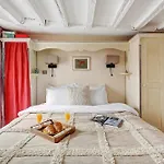Pompidou & Louvre - 1Br - Cityapartmentstay