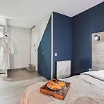 Eiffel Tower & Invalides - 1Br - Cityapartmentstay