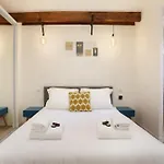 Majesti Upper Marais Apartments- Rue Du Faubourg Saint-Martin