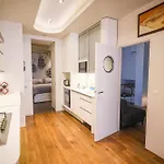 Elegant Appartement Climatise De 65 M2 Avec 2 Ch