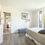 In Front Of The Sacre Coeur - 2 Bedrooms With Elevator