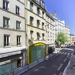 Sentier Historical Center Charming & Cosy Apartment