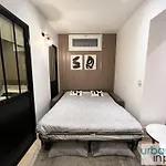 Urban Flat 178 - Cosy Chic 2 Bedroom Flat In Paris