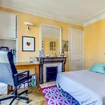 Central Appartement Avec Balcon