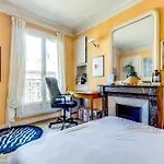 Central Appartement Avec Balcon