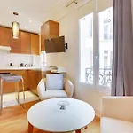 Trocadero - Studio Near The Eiffel Tower