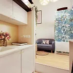 Cosy Home In The Heart Of Paris