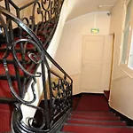 Sully Hotel