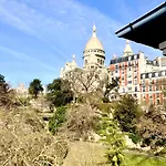 Amazing Sacre-Coeur Views In Montmartre