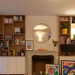 Charming Accommodation In Montmartre