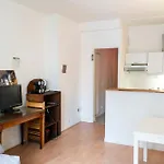 Charming Studio with view near the Sacré Coeur!